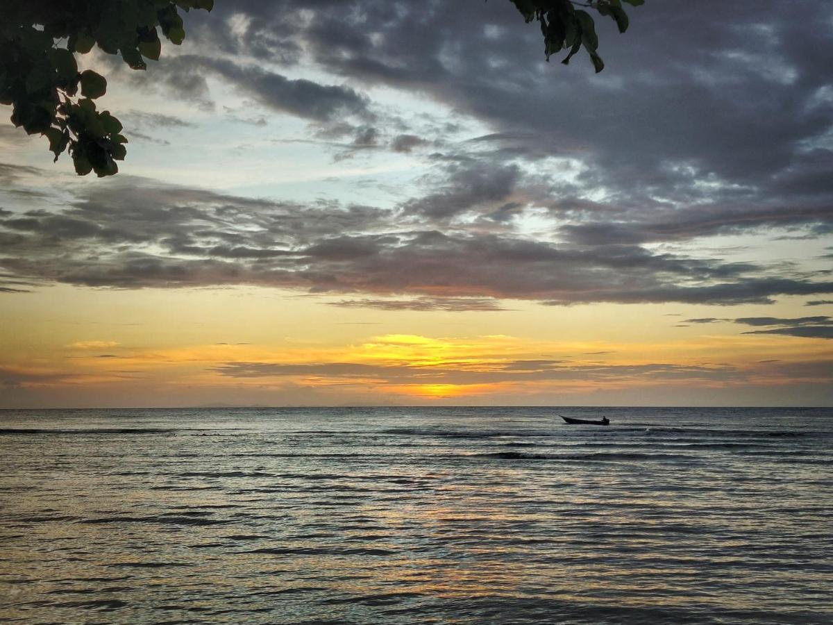 West Mansuar Homestay Pulau Mansuar Zewnętrze zdjęcie
